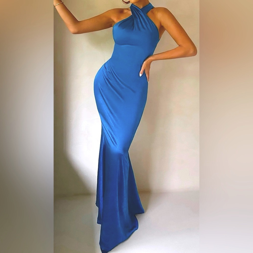 Club London formal gown maxi dress in Electric blue size 6.